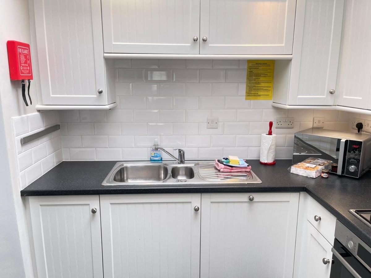 37 Trenwith Place, Charming Family Home & Garden! St Ives 외부 사진