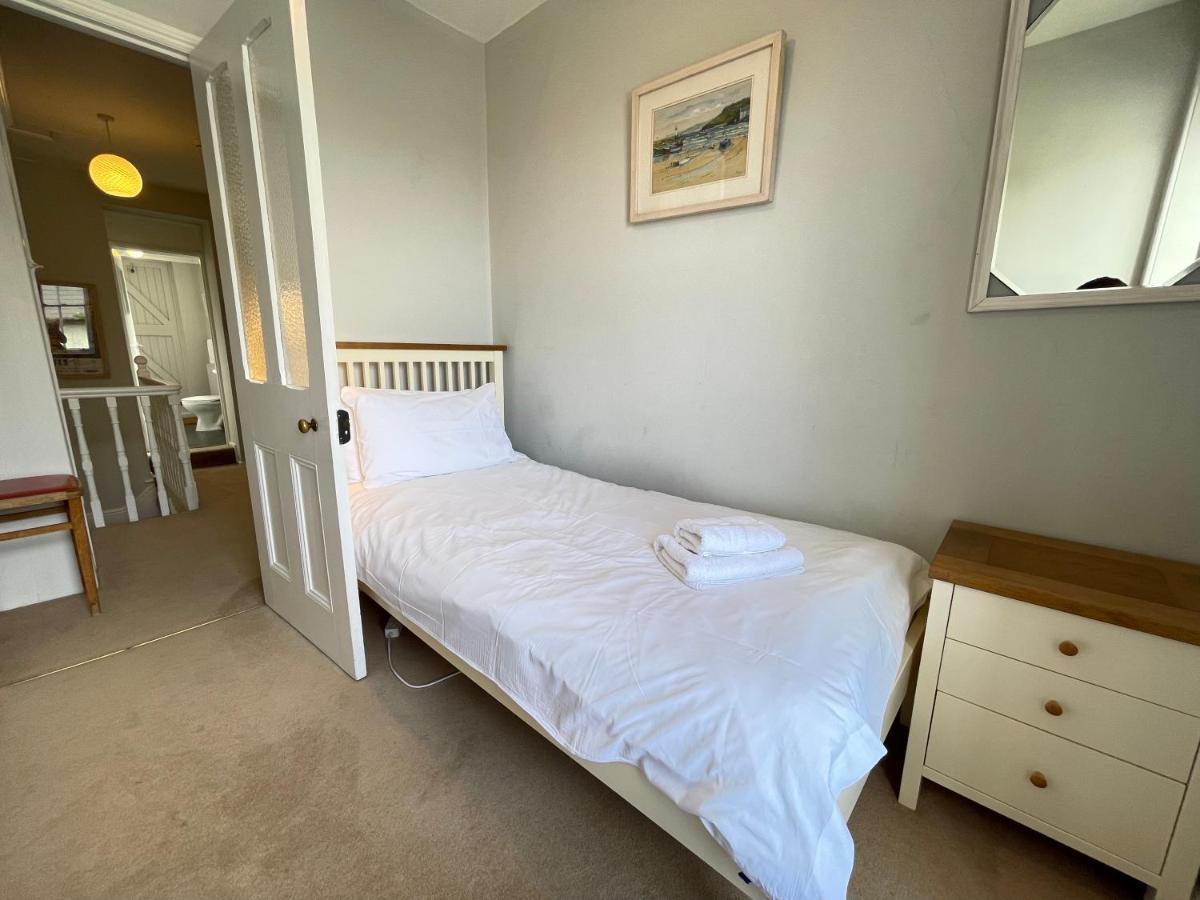 37 Trenwith Place, Charming Family Home & Garden! St Ives 외부 사진
