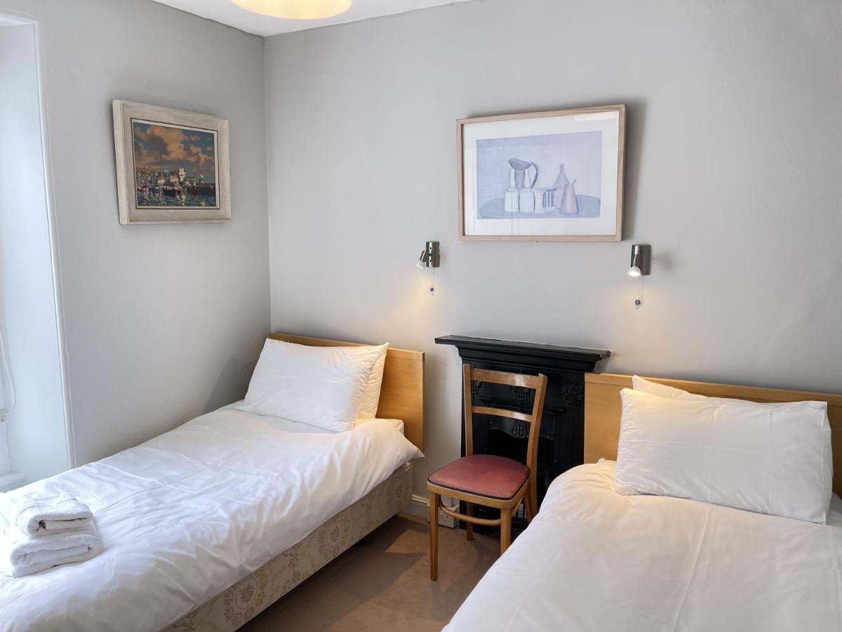 37 Trenwith Place, Charming Family Home & Garden! St Ives 외부 사진