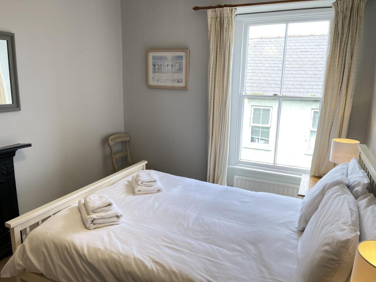 37 Trenwith Place, Charming Family Home & Garden! St Ives 외부 사진